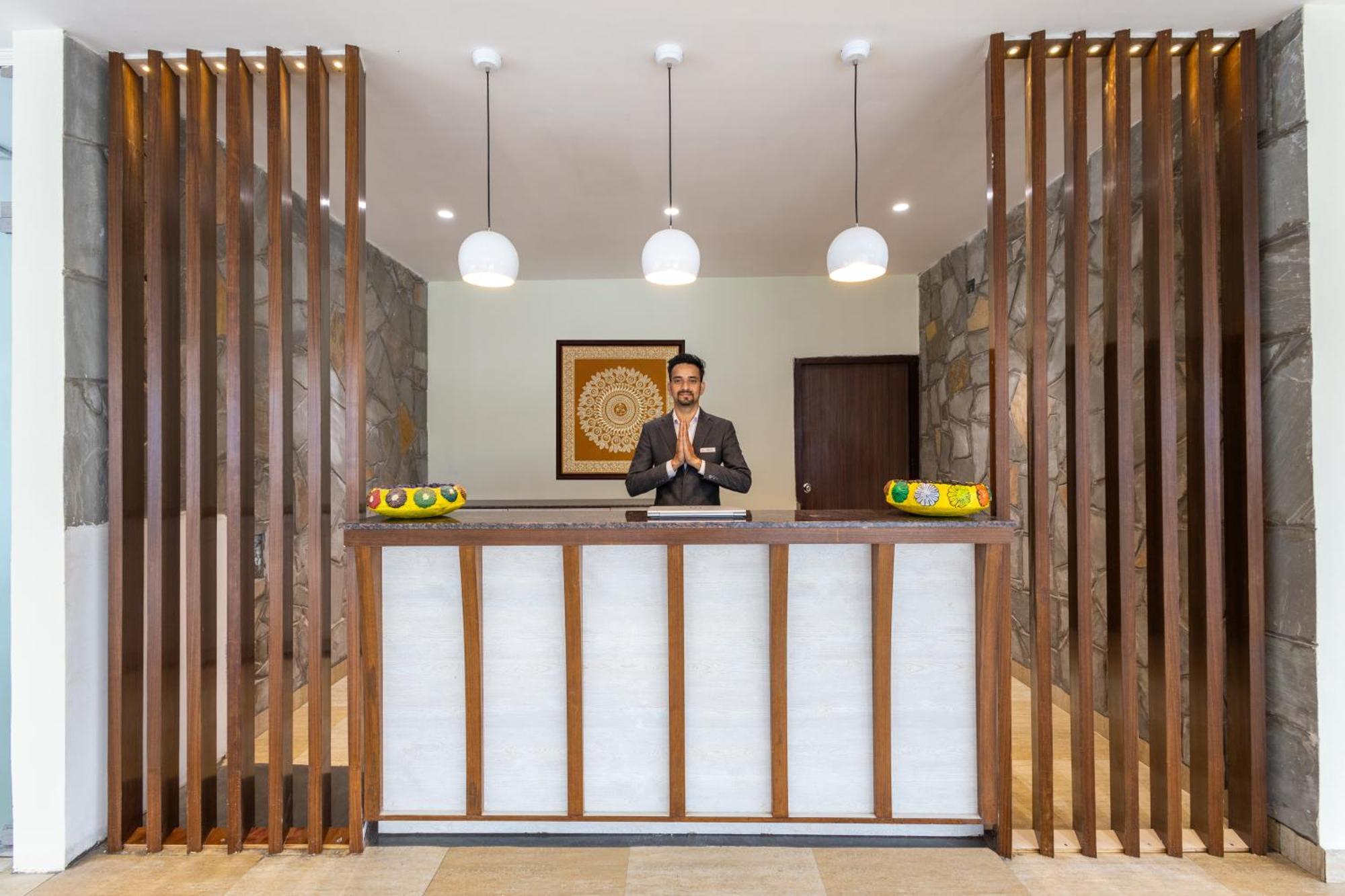 Sterling Corbett Hotel Garjia Buitenkant foto