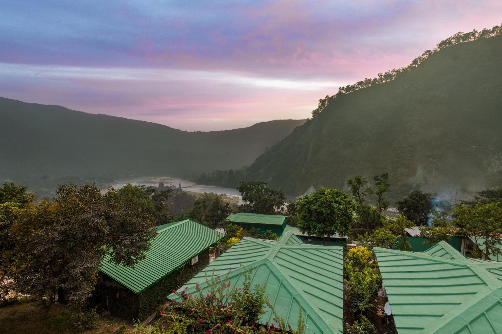 Sterling Corbett Hotel Garjia Buitenkant foto