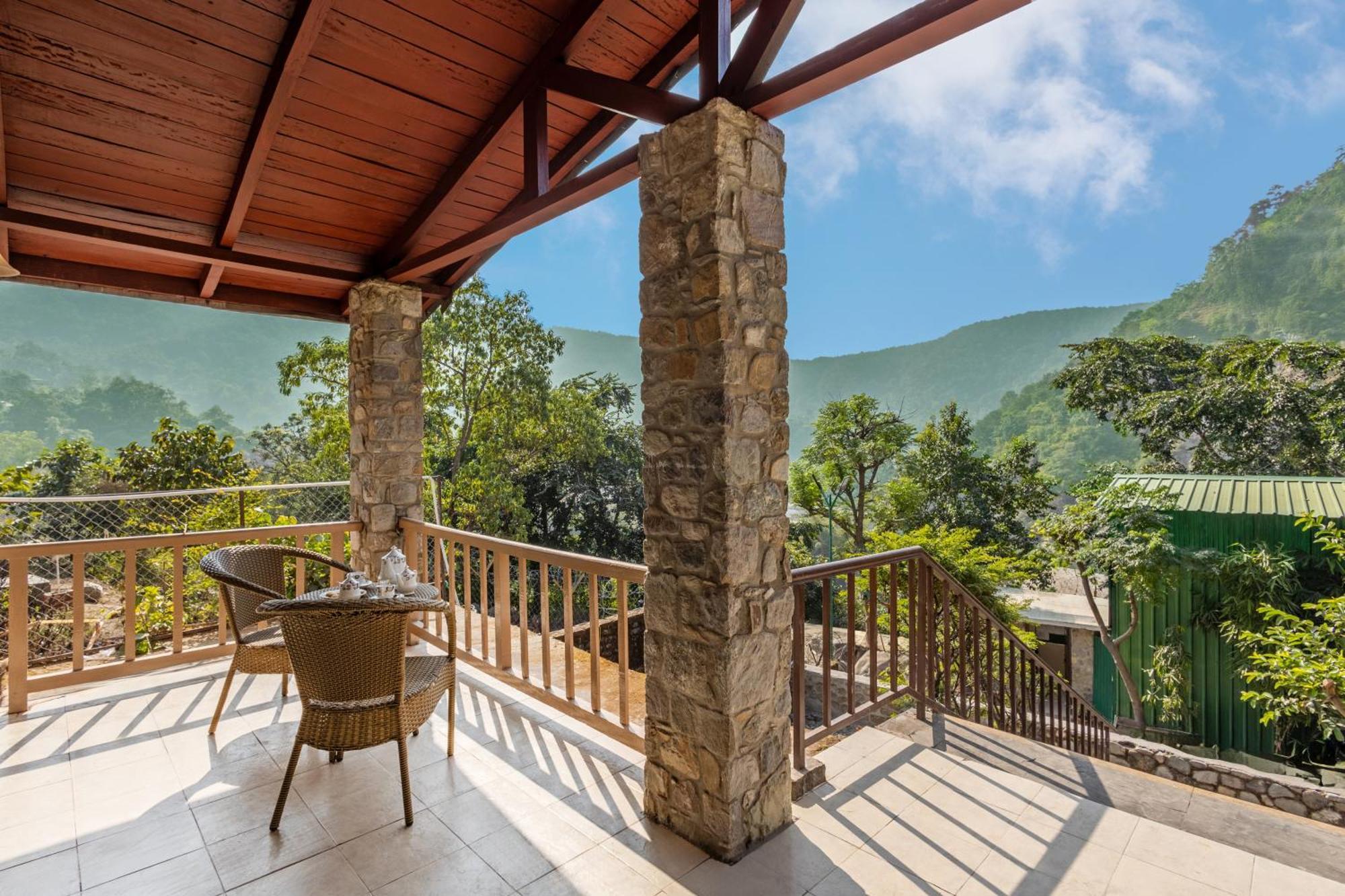 Sterling Corbett Hotel Garjia Buitenkant foto