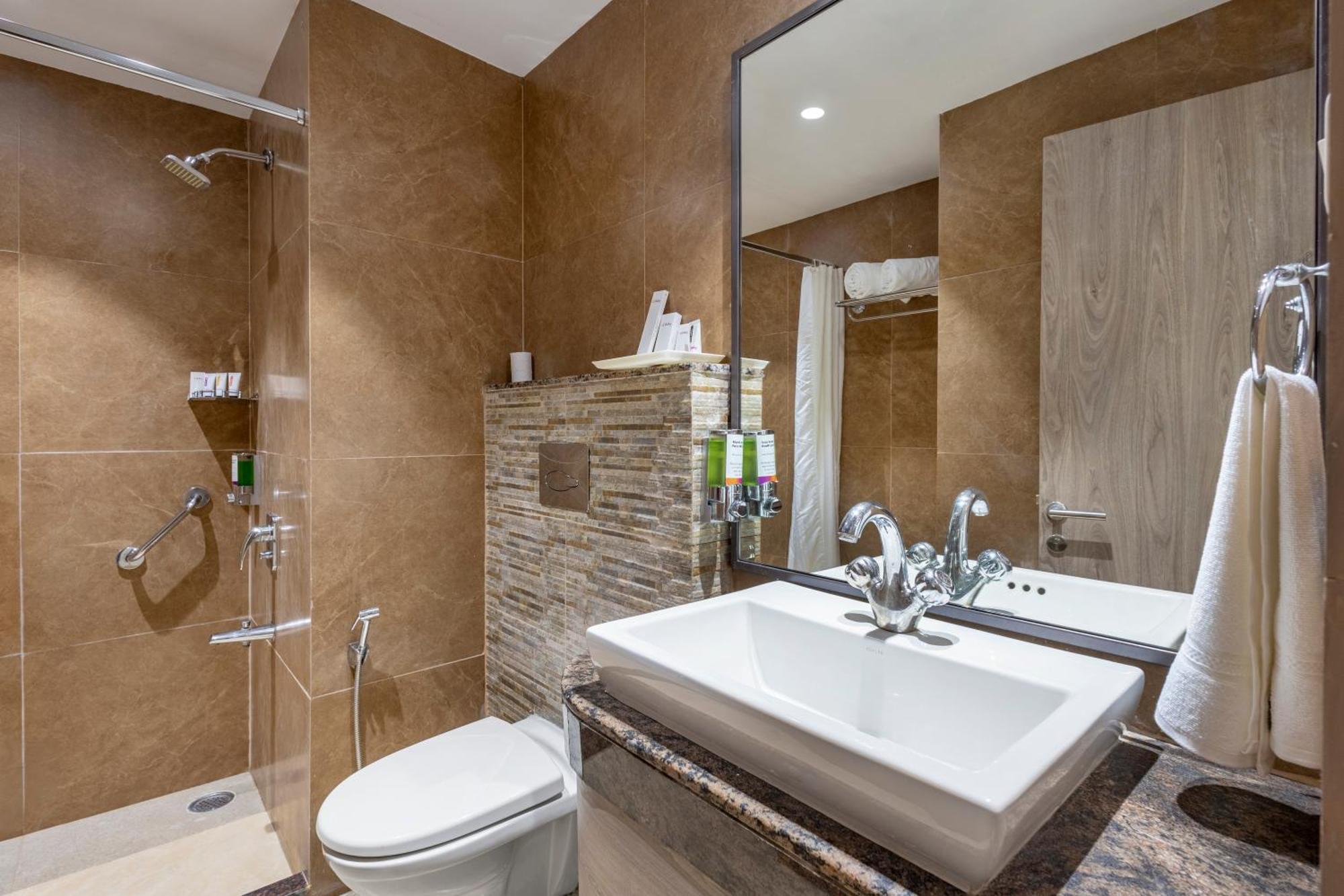 Sterling Corbett Hotel Garjia Buitenkant foto